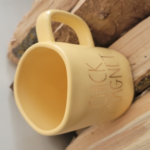 RAE DUNN  Chick Magnet mug - Picture 2 of 3